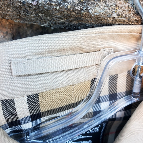 Burberry Trench Coat. Labeled Size 10 Long - Picture 5 of 14